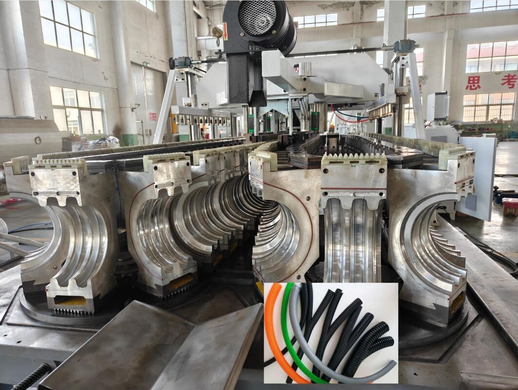 Double Wall Corrugated Pipe Extrusion Line with Screw Ratio 33:1, Water Cooling, and Siemens PLC Control