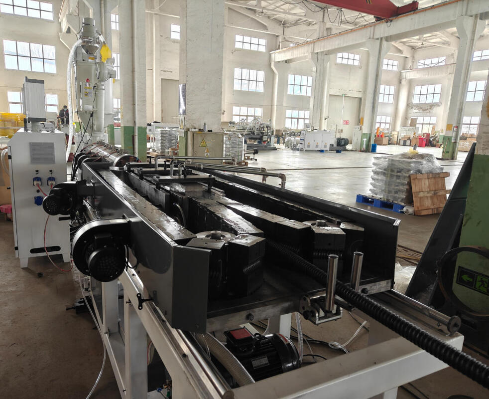 PLC Control Single Wall Corrugated Pipe Extrusion Line with Barrel Nitriding Depth 0.4～0.7 Mm and Schneider/Siemens Electric Components