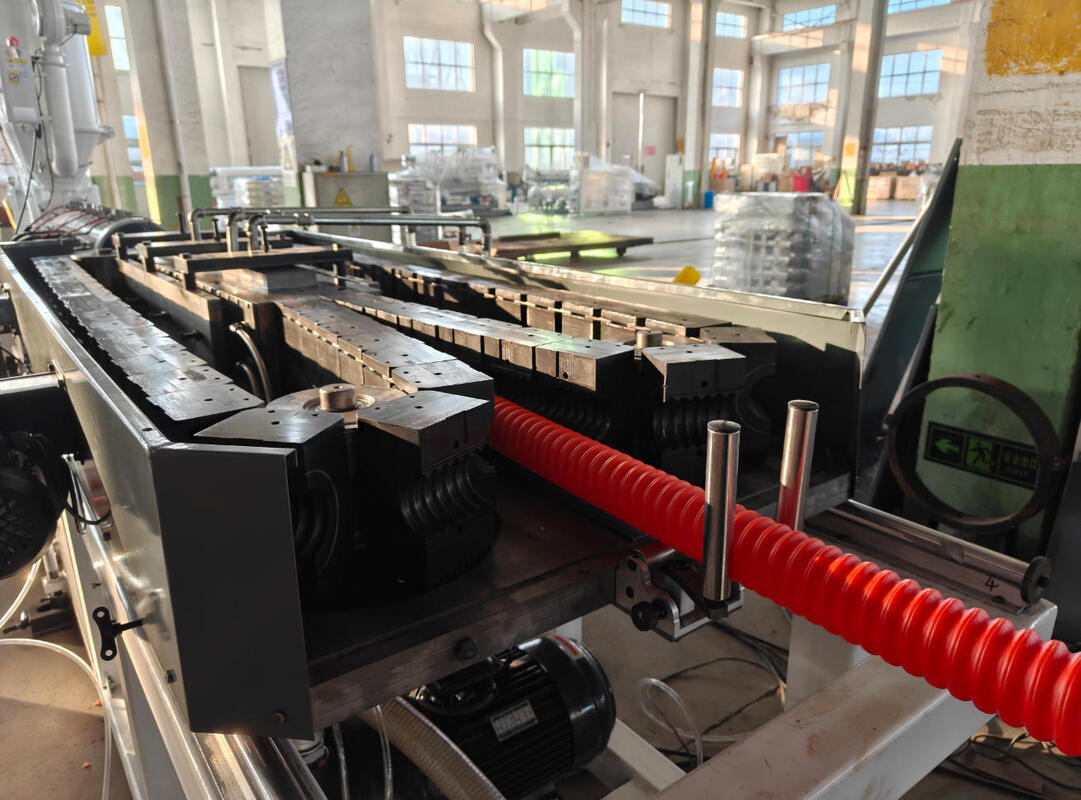 Double Wall Corrugated Pipe Extrusion Line with Pressure Water Cooling Continuously Featuring Siemens Brand Electrical Parts and 100kg/h - 2000kg/h Production Capacity