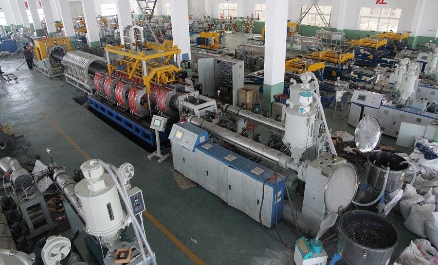 Euro Standard Double Wall Corrugated Pipe Extrusion Line / HDPE / PP / PVC Pipe Machinery