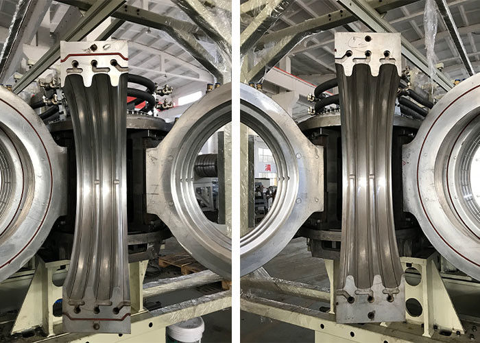 300mm HDPE Pipe Extrusion Line 3m/Min Calbe Jacket Pipe Production Line