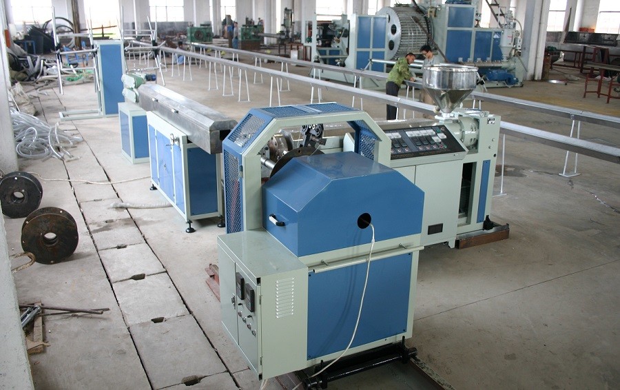 Steel Wire PVC Pipe Extrusion Line , Soft Pipe Making Machinery