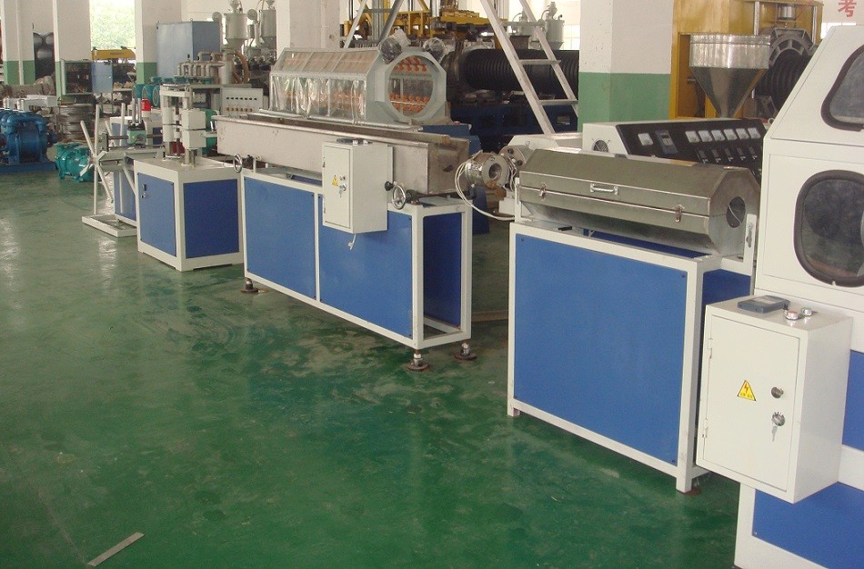 PVC Fiber Reinforced Pipe Production Line High Continual Capacity Easy Operation